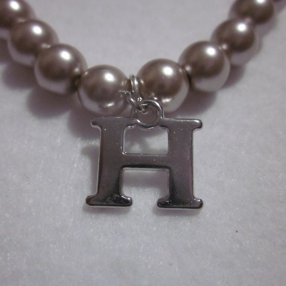 Initial H Bracelet. - Picture 2 of 3